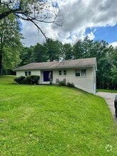 Building Photo - 35 Top O Hill Rd
