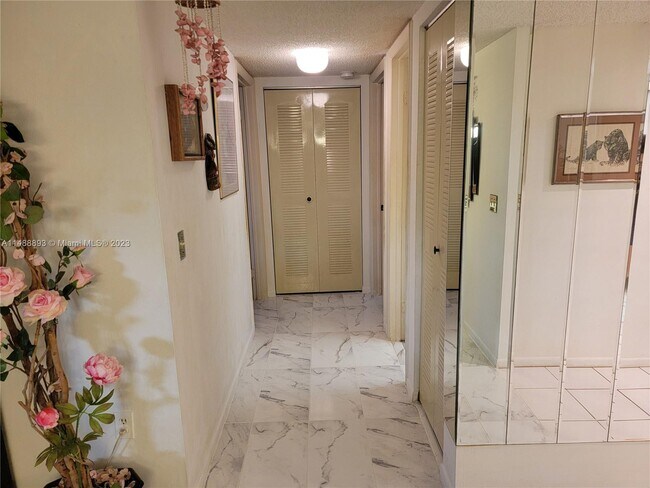 Foto del edificio - 8415 SW 107th Ave