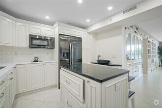 Building Photo - 9341 Collins Ave
