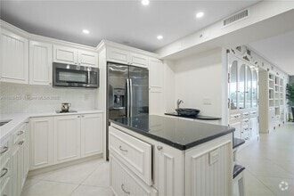 Building Photo - 9341 Collins Ave
