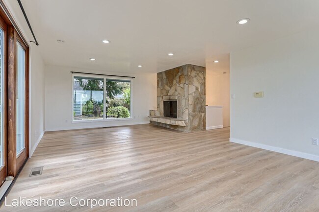 Building Photo - 4 br, 2 bath House - 228 19th Ave.