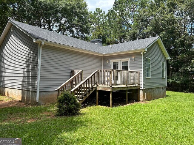 Building Photo - 355 Tall Tree Rd