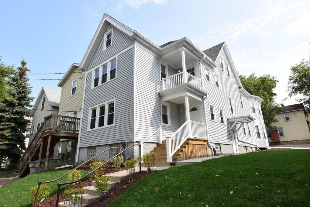 Primary Photo - 1744 Arlington N Pl