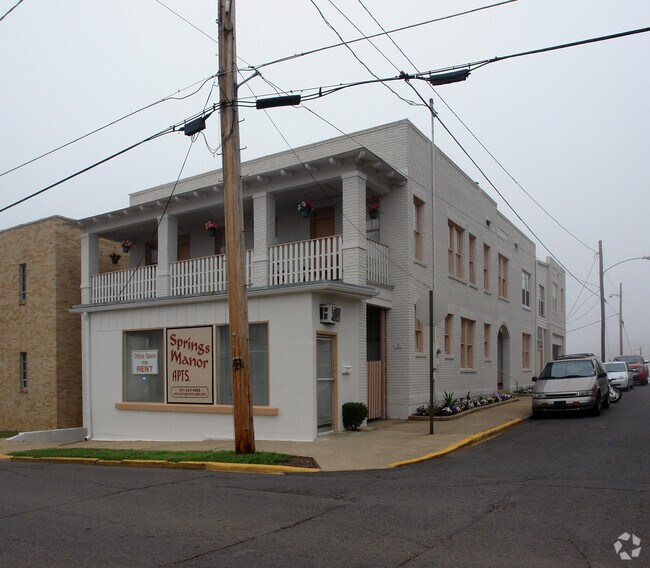 Springs Manor Apartments Rentals Hot Springs, AR