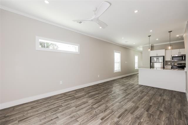 Building Photo - 1244 Lonsdale Ave