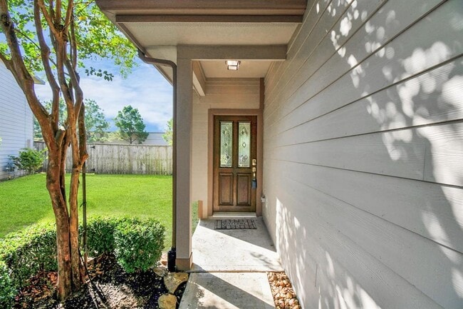 Foto del edificio - 6426 Haywards Crossing S Cir