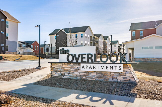 Building Photo - The Overlook Apartments