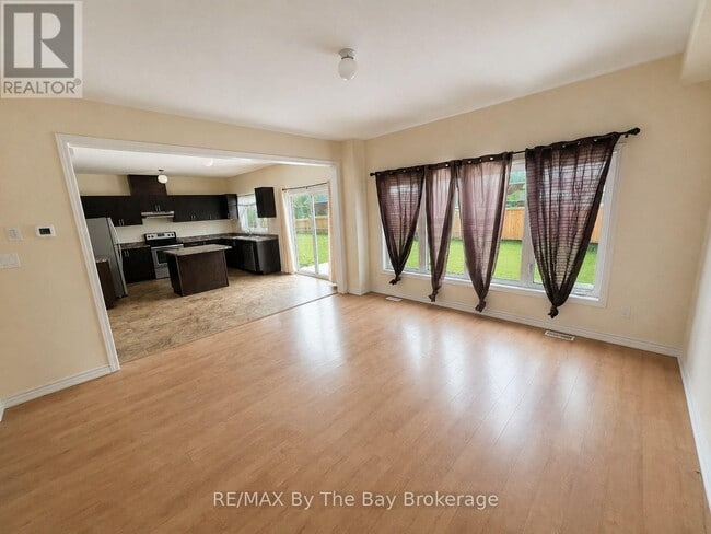 Building Photo - 152 Allegra Dr