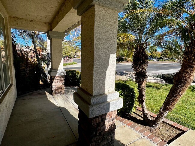 Building Photo - Spacious 4-Bedroom Murrieta Home with Loft & 3-Car Garage