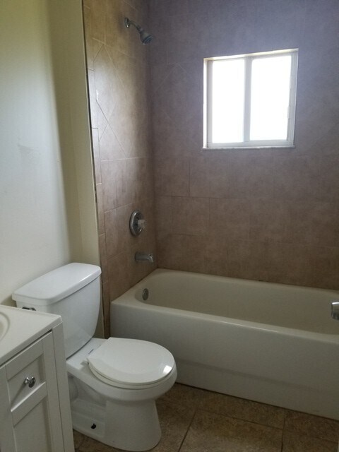 Building Photo - Cozy 3BR 2BA House Lehigh Acres