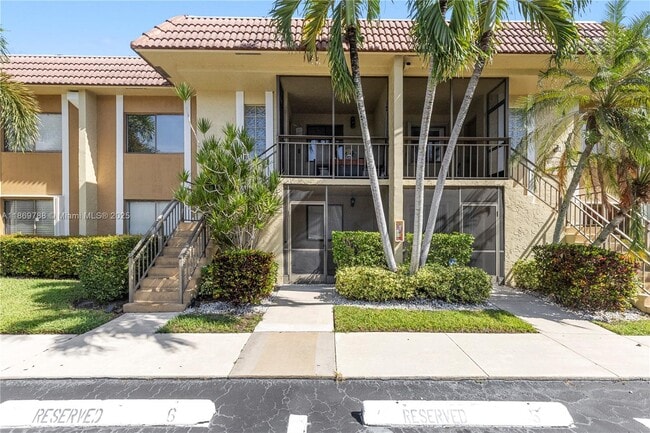 Foto del edificio - 301 Lakeview Dr