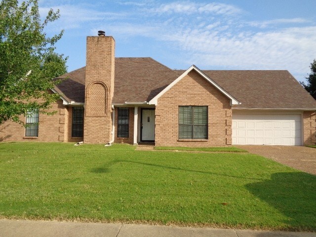 Primary Photo - 6772 Oakmoor Circle North