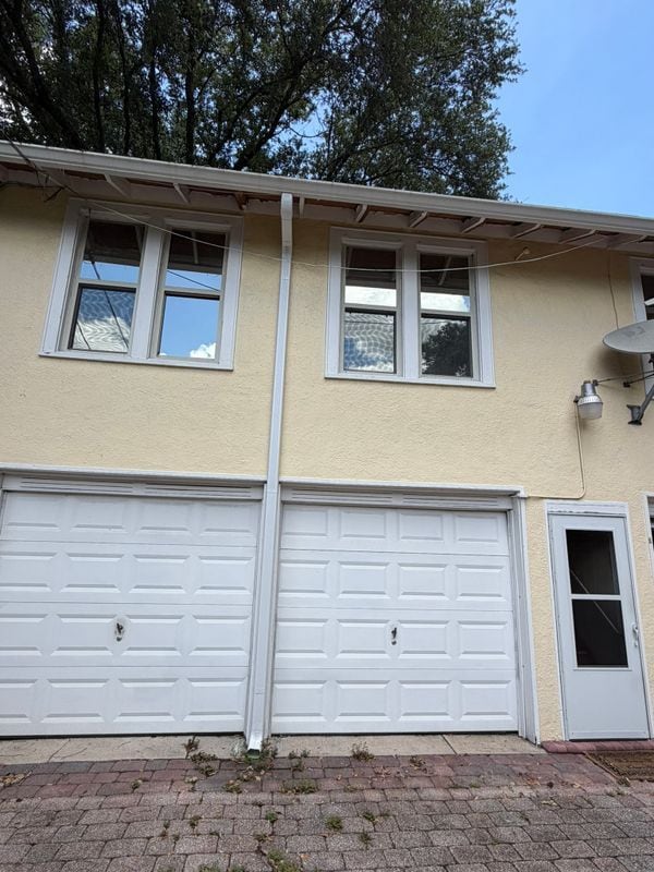 Building Photo - 639 E Amelia St