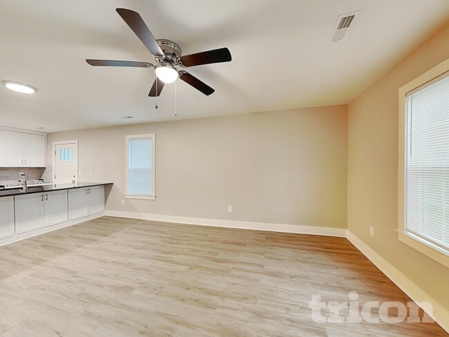 Foto del edificio - 150 McKinnon Ave NE