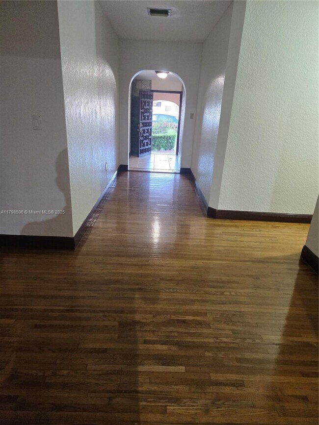 Foto del edificio - 1630 NW 31st Ave