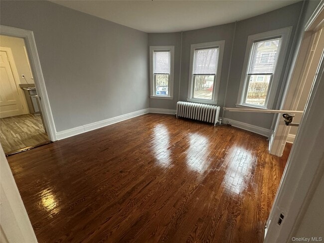 Building Photo - 400 Dyckman St