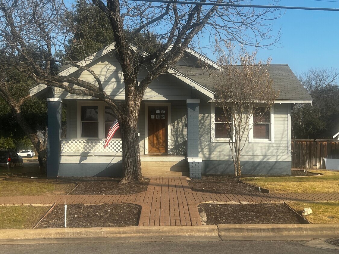 403 S Church St, TX 78626 House Rental in TX