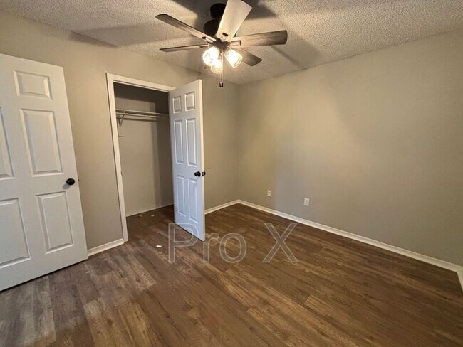 Foto del edificio - 3401 SW Landau Ct