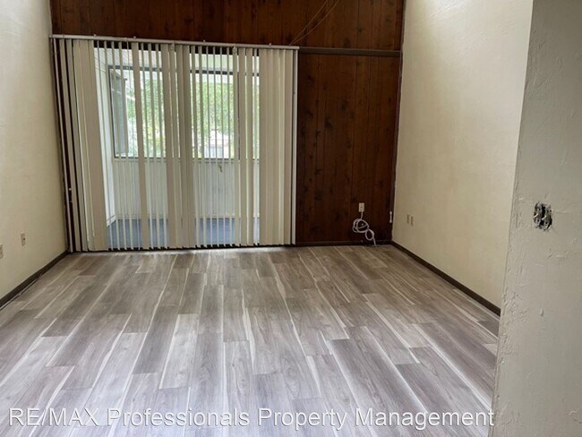 Building Photo - 1 br, 1 bath House - 605 SW 75th Street  #207