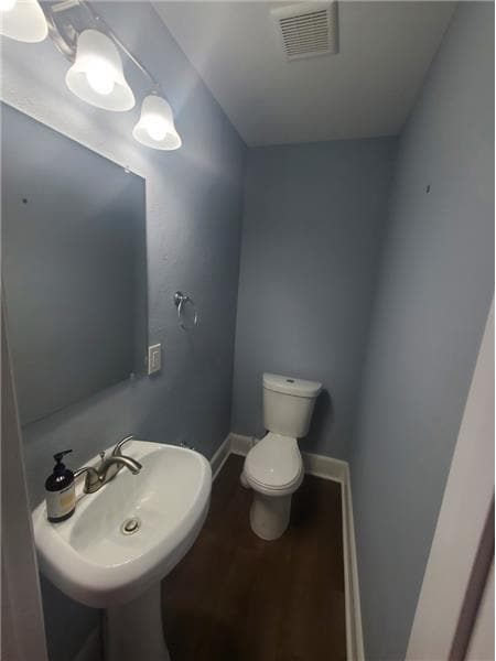 Building Photo - 711 W 42nd St