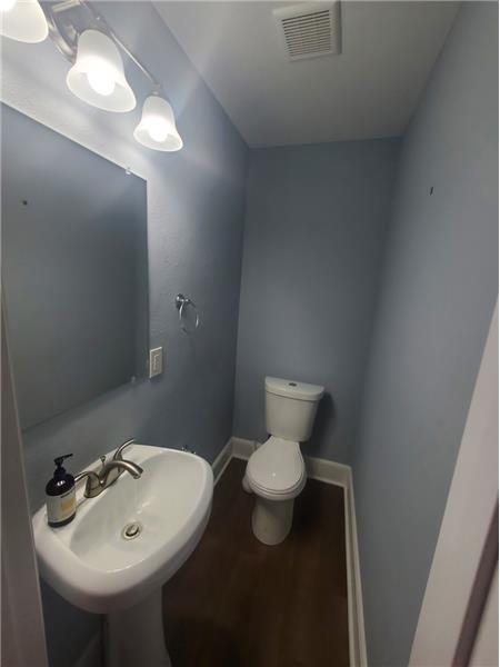 Foto del edificio - 711 W 42nd St