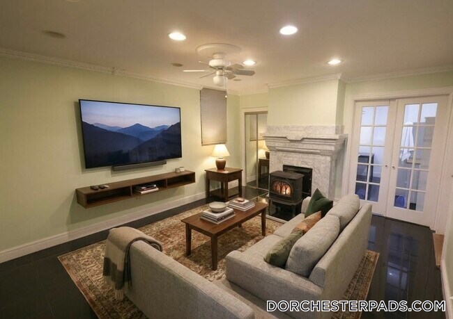 Foto del edificio - 235 Savin Hill Ave