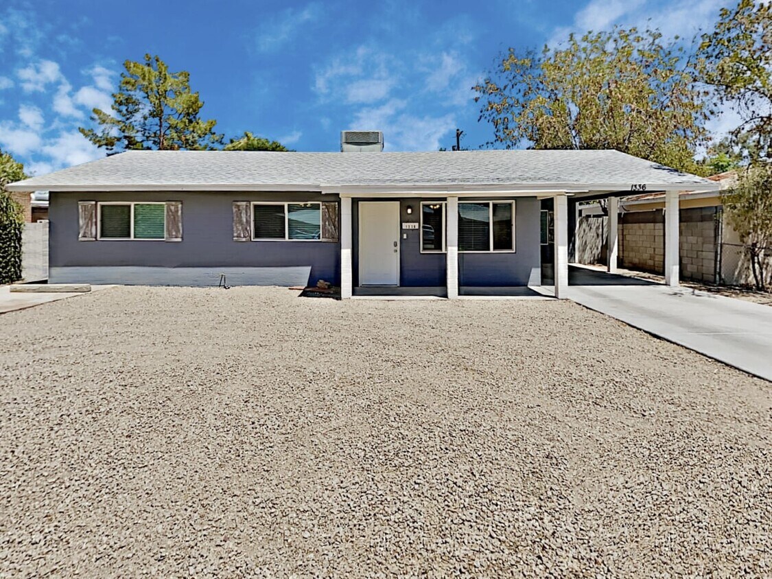 Primary Photo - 1336 E Hall St