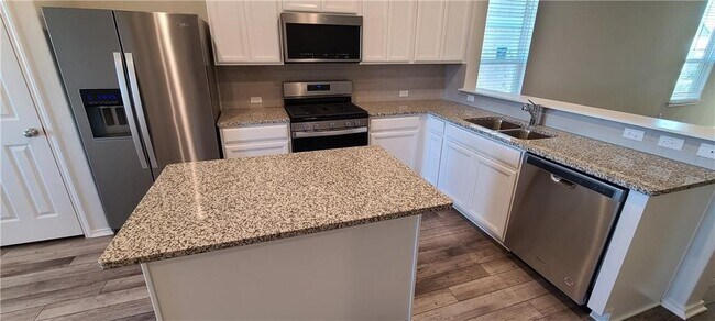 Foto del edificio - 640 Pepperbark Loop