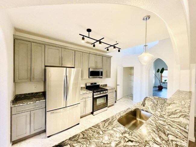 Foto del edificio - 5309 Palazzo Rd NW