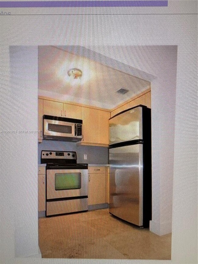 Foto del edificio - 544 NE 62nd St