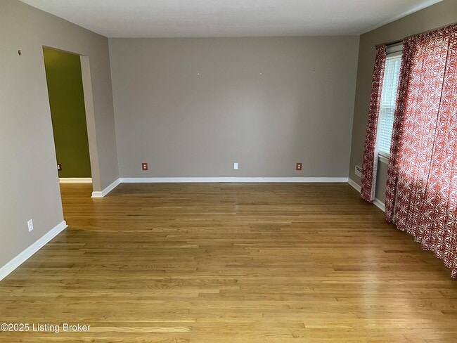 Building Photo - 9310 Habersham Dr