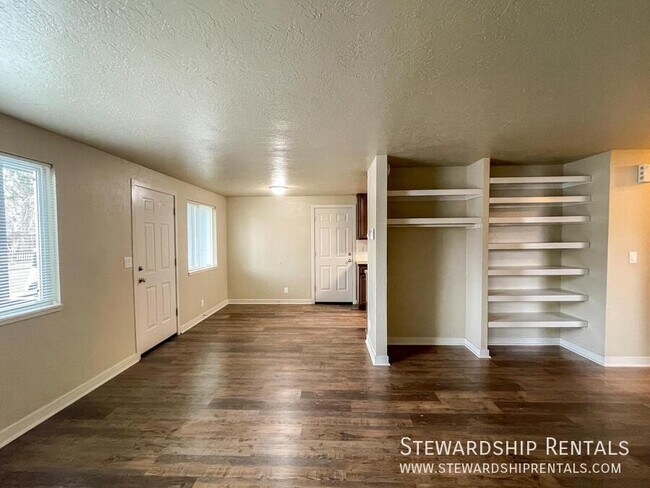 Foto del edificio - 3 bed/1 bath home in Bethel area