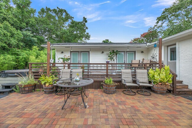Building Photo - 4 Bedroom 3 Bath Home in Lawton Bluff - Ja...