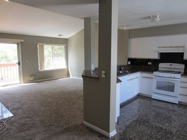 Foto del edificio - 1111 Cambria Ln S