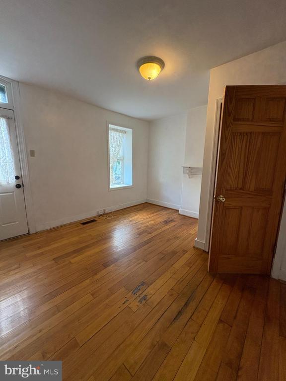 Building Photo - 53 E Wood St