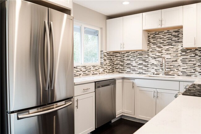 Foto del edificio - High-End Finished Mountlake Terrace Home