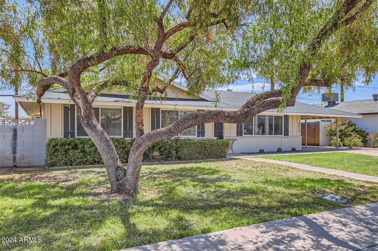 Primary Photo - 3213 N 63rd Pl