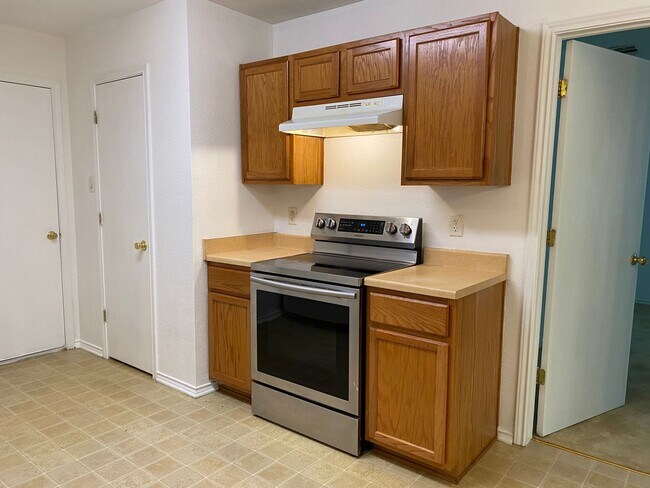 Foto del edificio - 1809 Liberty Hill Dr