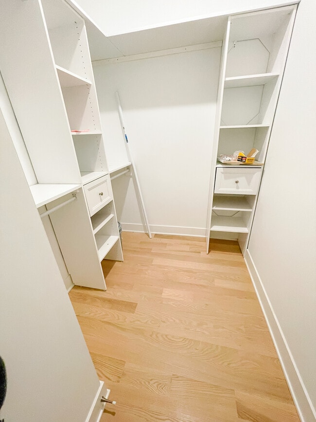 Building Photo - 1723 W North Ave