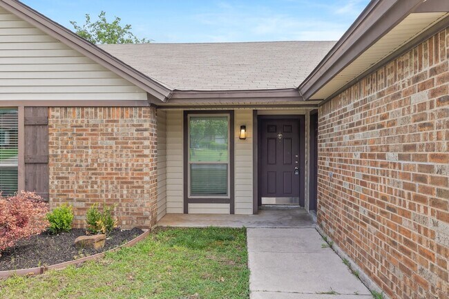 Foto del edificio - 6728 Fair Meadows Dr