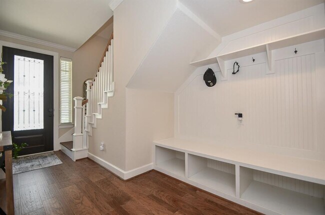 Foto del edificio - 4007 Centre Glen Dr