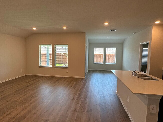 Foto del edificio - 13120 Quintin Dr