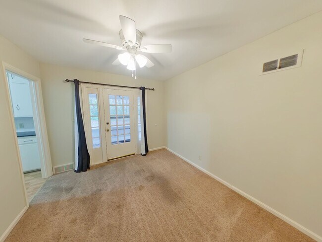 Foto del edificio - 5716 E 2nd St N