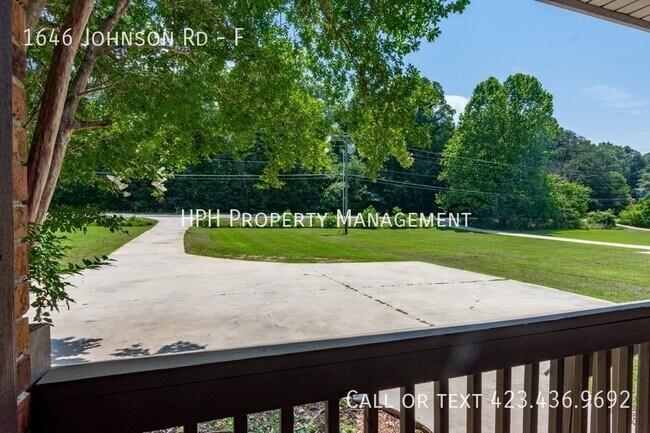 Foto del edificio - 1646 Johnson Rd