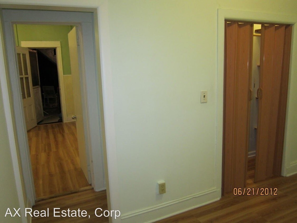 Primary Photo - 180 Willow St