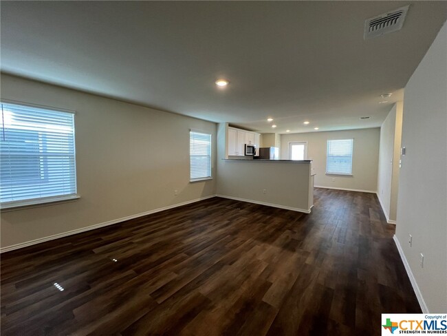 Building Photo - 760 Heartseed Ave