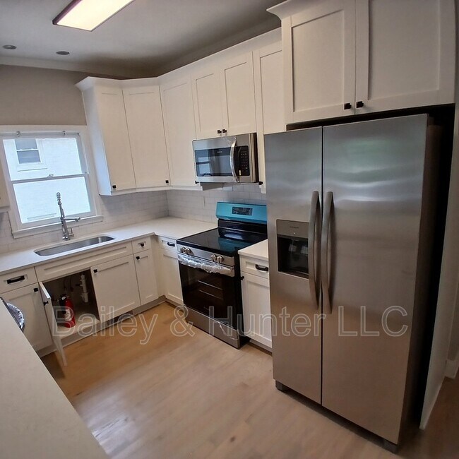 Foto del edificio - 573 Lawton St SW