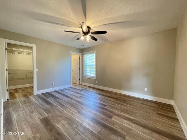 Foto del edificio - 1923 N St Louis Ave