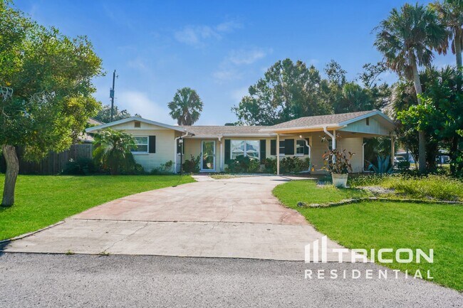 Building Photo - 4167 Pompano Rd