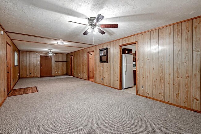 Building Photo - 240 Seagull Ln